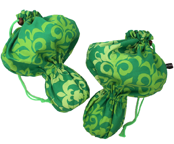 緑地に、黄緑のグラデ－ションがすてきなカヒコ模様の、着脱が簡単なウリウリケ－ス