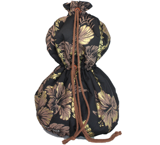 黒地にゴールドのハイビスカス模様が、格調の高さを際立たせているイプケ－ス。