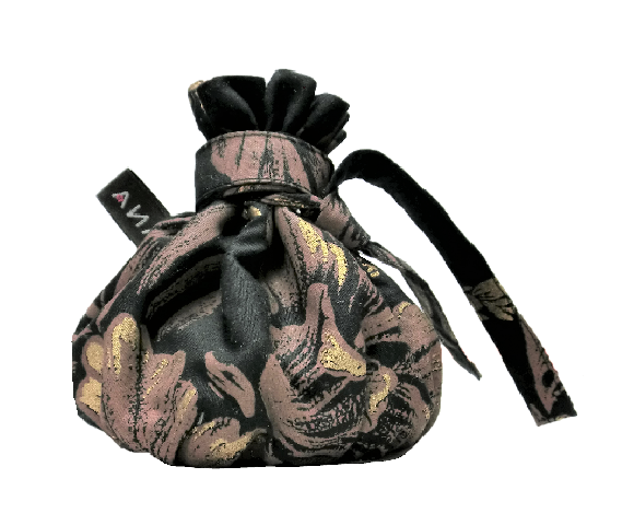 set-037 黒地にゴールドの落ち着きと華やかさを放つ、イリイリケ－スです。