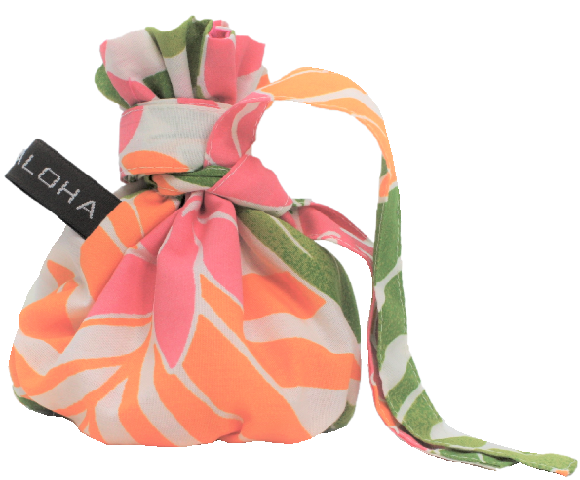 set-064　白地にライトグリ－ンのシダ、オレンジの葉、ピンクのティアレ模様が、優しい雰囲気をかもしだしています。