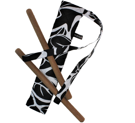 set-065  白地に黒のきりっとした葉模様のカラアウケ－スです。