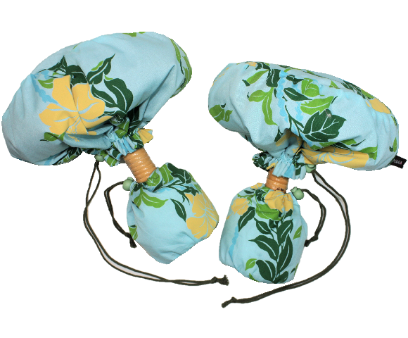 set-072  水色にクリ－ム色のハイビスカスと葉模様の、ココナッツ部分にキルティング加工を施してあるウリウリケ－ス