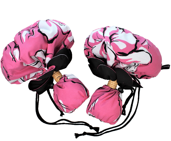 ピンク地に黒と白のハイビスカス模様。花びらタイプのウリウリケ－ス