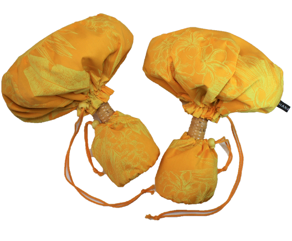 set-106  山吹色地に、幸せの色、黄色のプルメリアと葉模様のウリウリケ－スです。