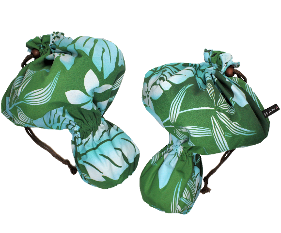 set--107　緑地に、白と空色のグラデ－ションで、ラウアエ、プルメリア模様の一体型のウリウリケ－ス