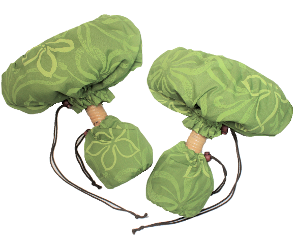 set-114　　ライトオリ－ブ地にライムイエローと抹茶色のプルメリア柄。ココナッツ部分はキルティング加工されています