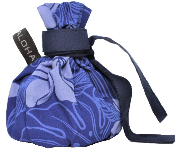 濃紺地に、藤色のプルメリア模様が落ち着いた感じ、イリイリケ－ス