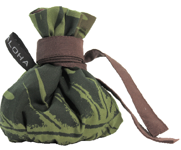 モスグリーン地に、リンカ－ングリ－ンとブラウンの葉模様のイリイリケ－ス。