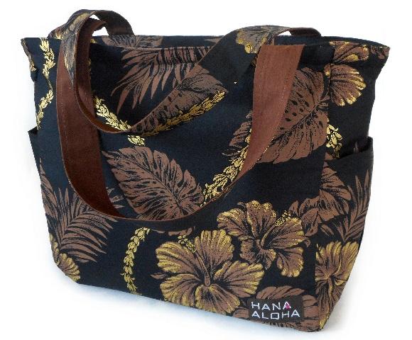 容量たっぷり、HANAALOHAオリジナルのレッスンバッグ　黒地にゴールドのハイビスカス模様 フラレッスンバッグ
