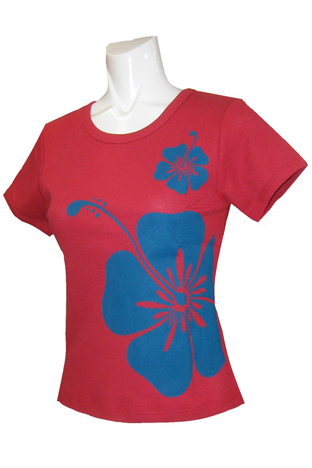 赤地にブル－のハイビスカス模様。