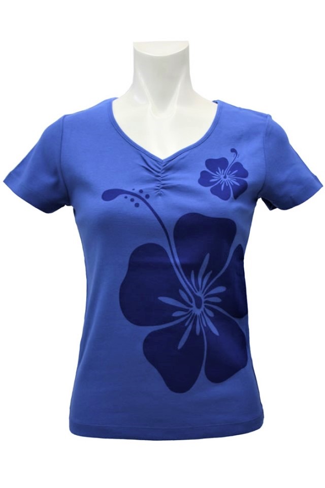 青地に紺のハイビスカス柄のフラTシャツ