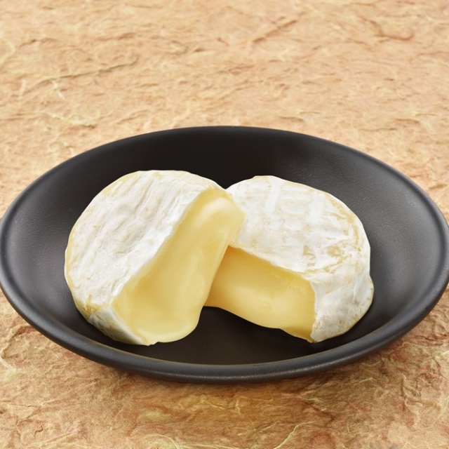 花畑牧場　カマンベールプレーン〜ミニタイプ〜 10個入り【冷蔵配送】