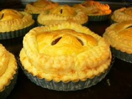 手作りレシピで皆様を笑顔に 花のようなケーキ