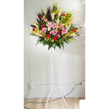 スタンド生花　お祝い：1段　22,000円