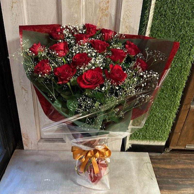 花束　赤バラ　カスミソウ　[B-10000-3]