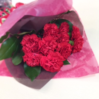 母の日　カーネーション花束　レッド　［ＨＢ-3500-1］