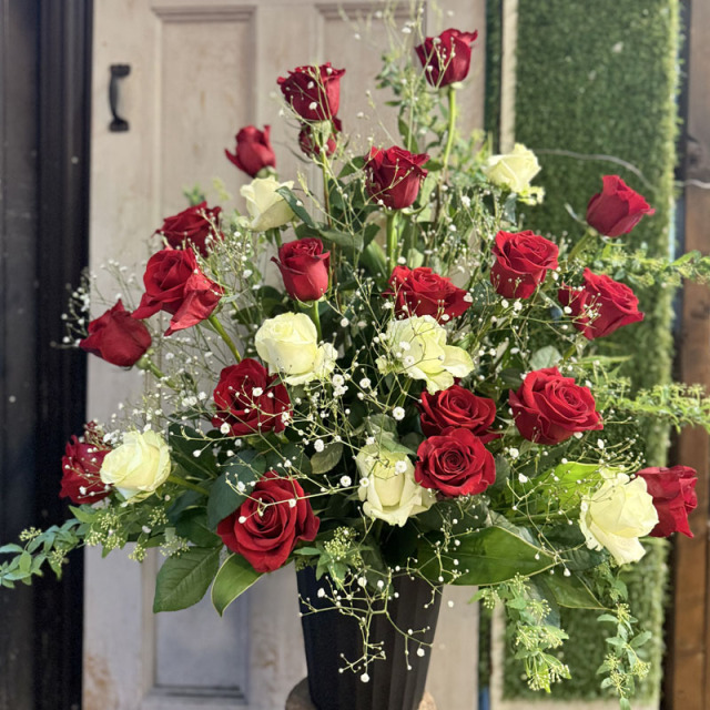 アレンジメント　バラ　かすみ草　レッド　ホワイト[A-20000-1]