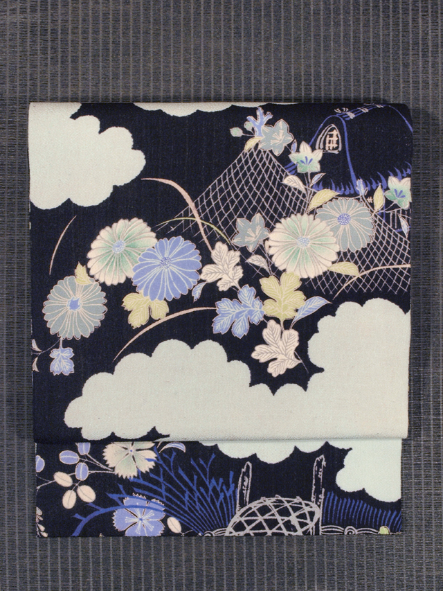 帯のアトリエ花邑 hanamura 銀座「雲取りに水辺と秋草の絵図 型染め