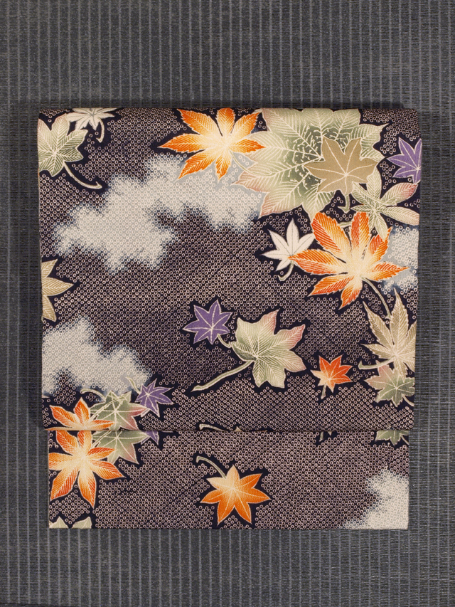 帯のアトリエ花邑 hanamura 銀座店 「鹿の子に楓文様 型染め 名古屋帯」