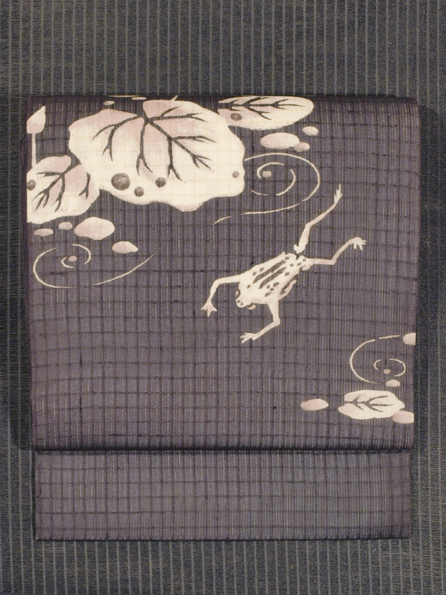 蓮に蛙文様 手描き染め 紗紬 名古屋帯　