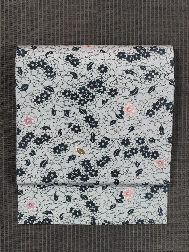 帯のアトリエ花邑 hanamura 銀座 「桜に八重桜文様 型絵染め 名古屋帯」