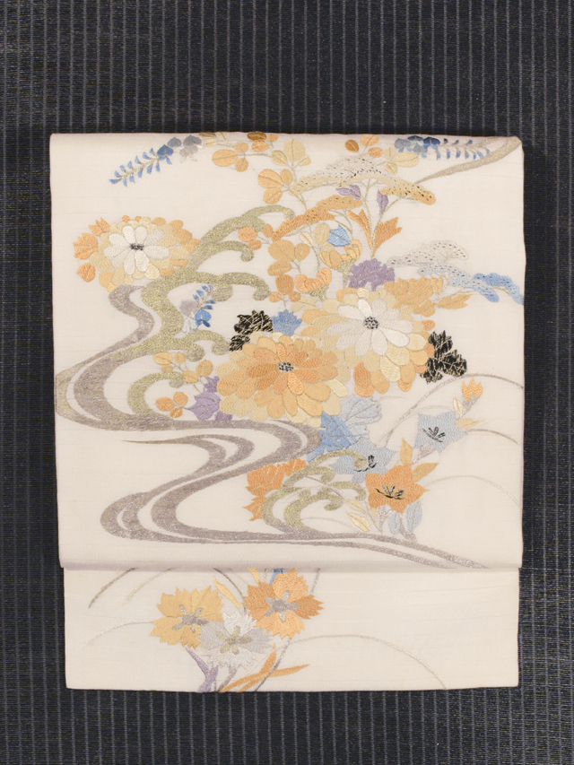 流水に秋草文様 手刺繍 絽 名古屋帯　