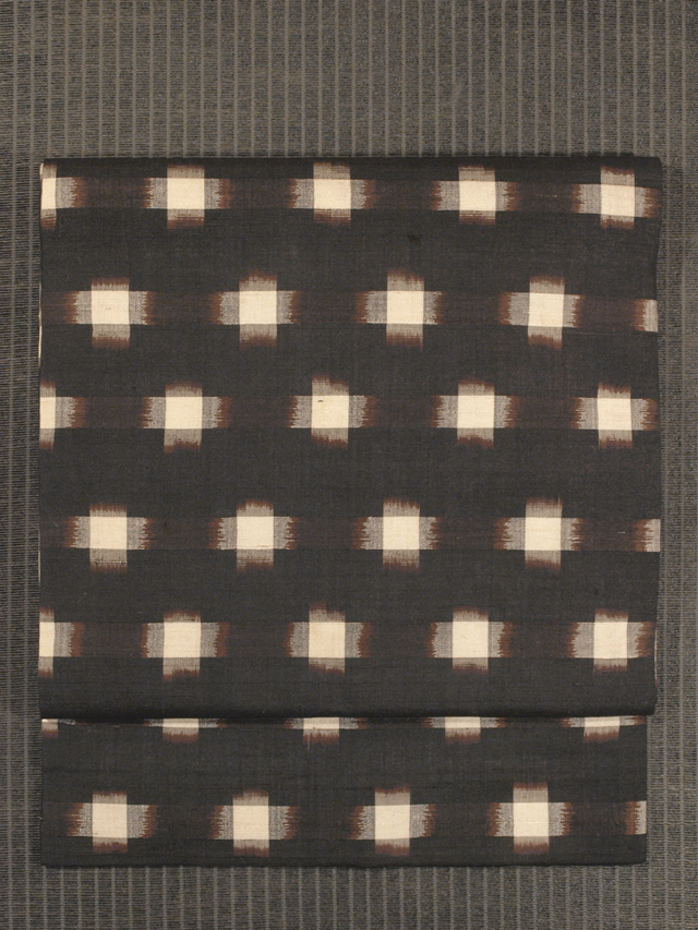 十字文様 絣織り 久米島紬 名古屋帯