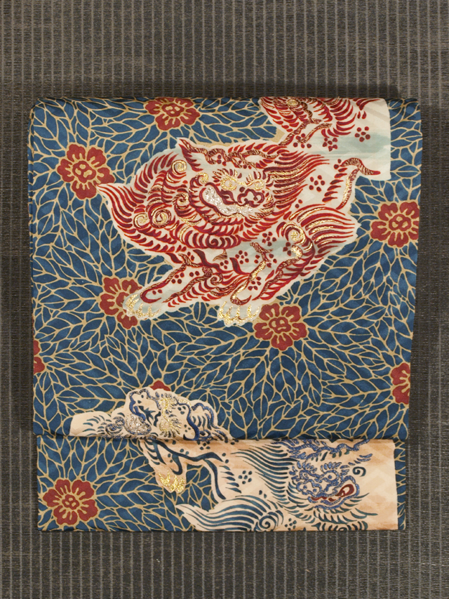 唐獅子牡丹文様 型染めに手刺繍 名古屋帯