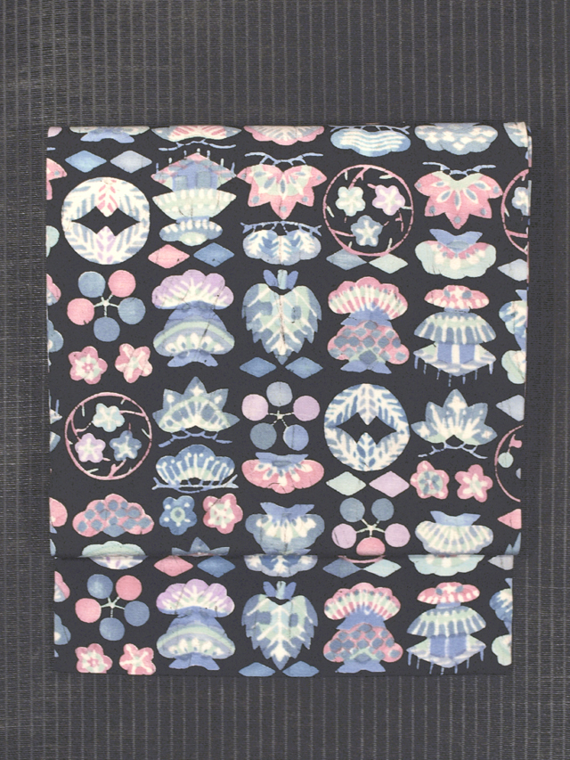 梅松（ばいしょう）文様 ろうけつ染め 名古屋帯　