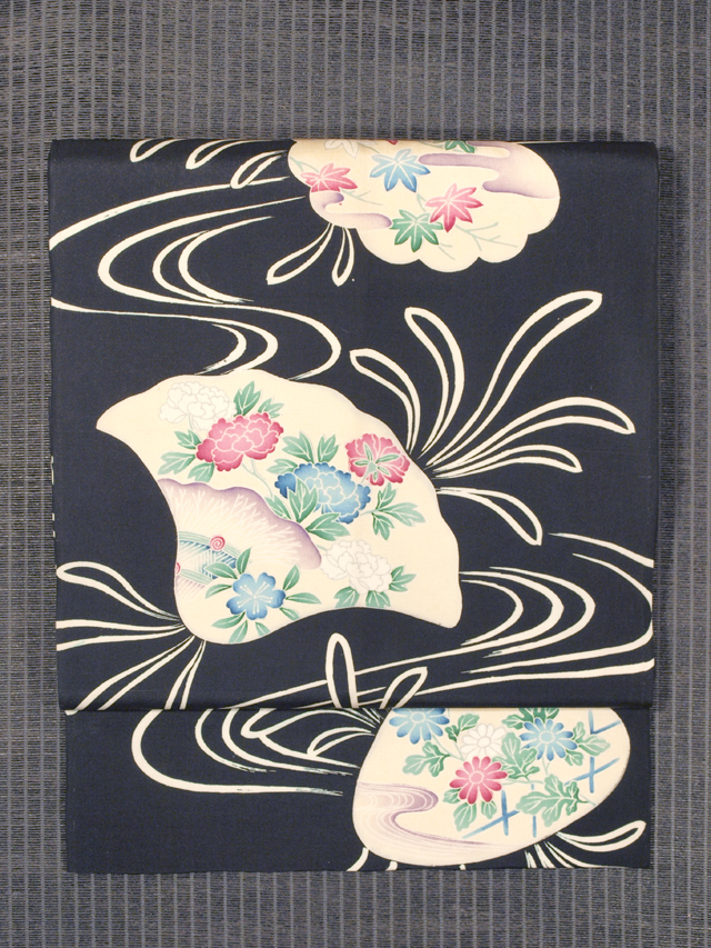 流水に貝と四季の草花文様 型染め 名古屋帯　