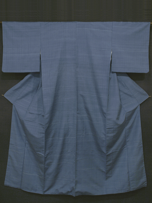 薄花色（うすはないろ）地に縞文様 真綿紬 袷