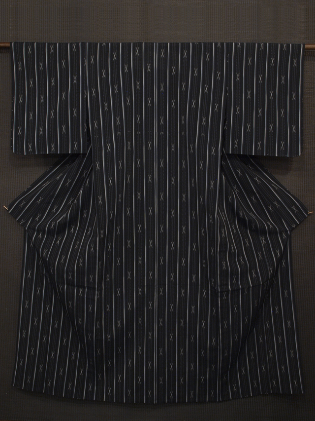 帯のアトリエ花邑-hanamura- 銀座店 「黒色地 縞に幾何学文様 明石