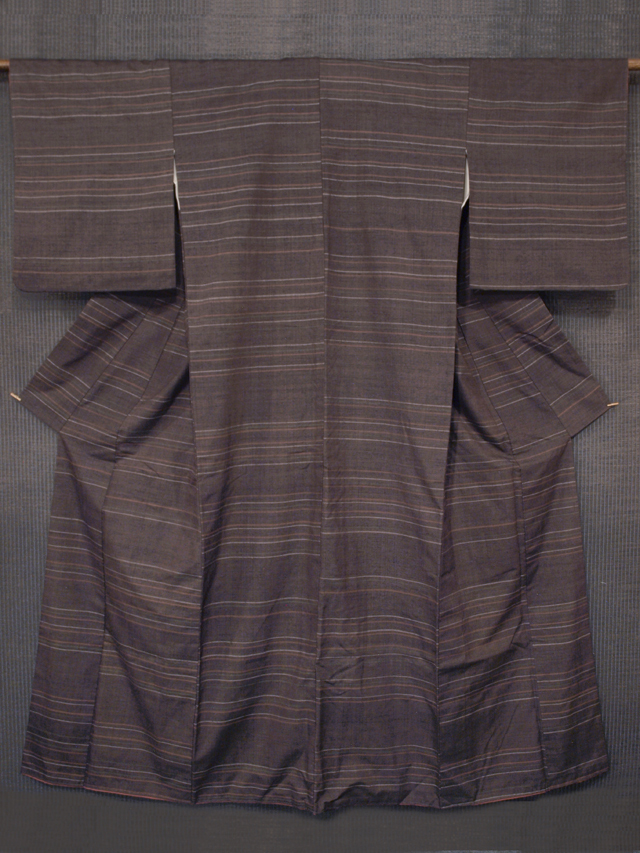 黒茶色地 縞文様 真綿紬 袷