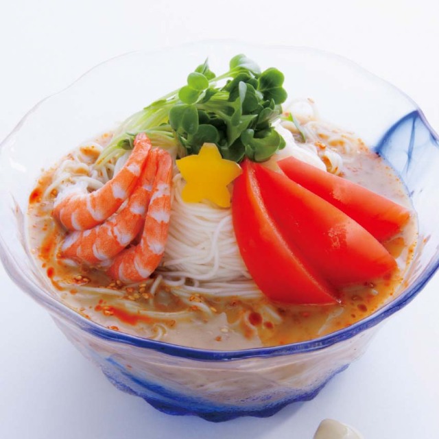 担々つゆ調理イメージ4 ピリ辛サラダうどん