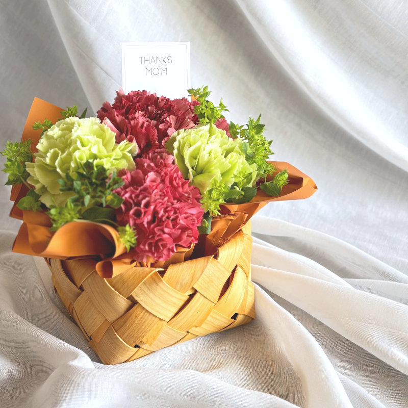 カーネーションアレンジメント　ポップピンク　【母の日予約商品】