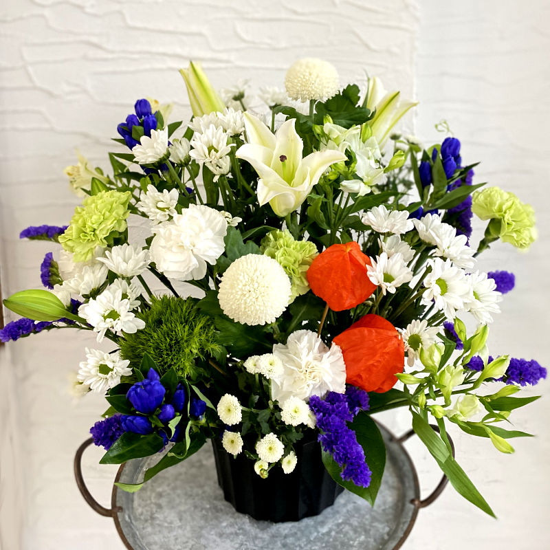 お供えアレンジメント　お盆限定ホオズキ入り　white