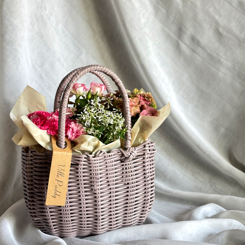 母の日のお花 【プランツ 季節の寄せ鉢 カゴバッグ モカベージュ