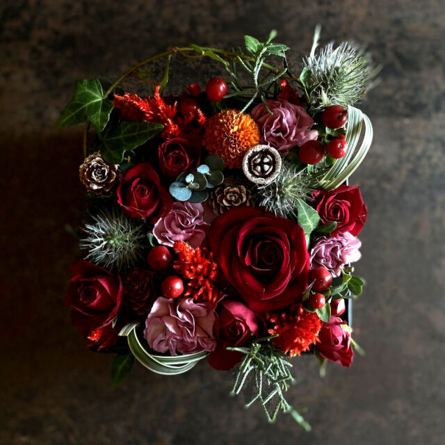 クリスマスのお花 ボックスフラワーアレンジメント Xmas Red 岐阜の花屋なら花夢館 クリスマスのお花 ボックスフラワーアレンジメント Xmas Red 岐阜の花屋なら花夢館