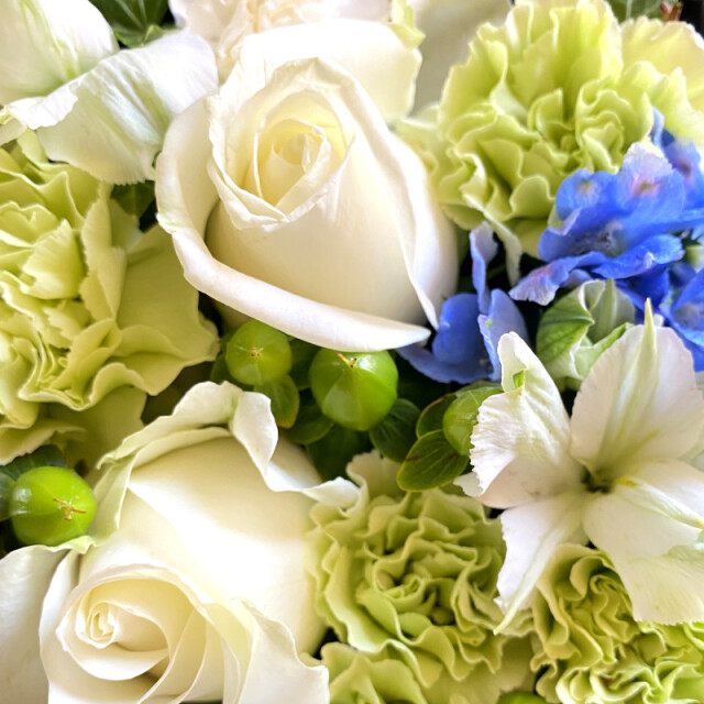 ホワイト造花（プリザーブド）フラワーアレンジメント preserved-flower-arrangement-