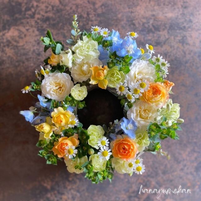 フラワーギフト フレッシュリースアレンジメント Yellow 岐阜の花屋なら花夢館