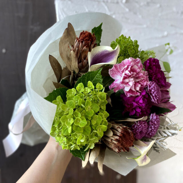 プロポーズの花束 花束 大人シック 岐阜の花屋なら花夢館 プロポーズの花束 花束 大人シック 岐阜の花屋なら花夢館