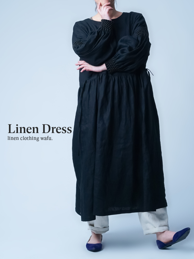 【スモッキング ワンピース Ronci】時間をまとう、静かな贅沢。スモッキングドレス ／ 黒色 a066e-bck1