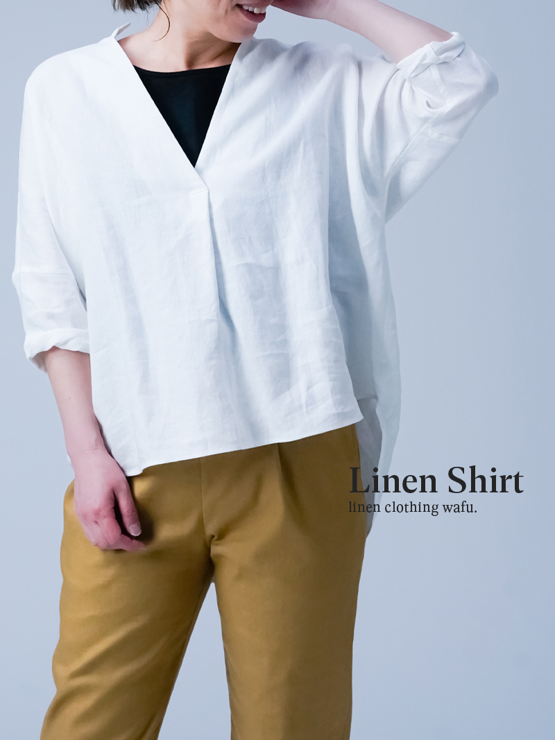 【リネントップス】Ｖネックのあき具合が絶妙な ブラウス ／ 白色 t005e-wht1