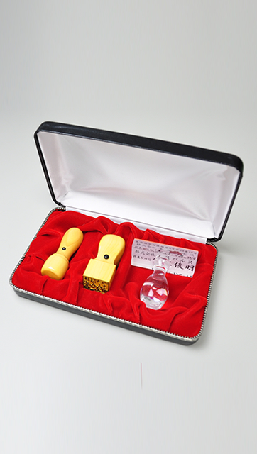 会社設立完全3点セット【B】 薩摩本柘（角印21.0mm+プラスティック台）