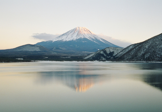 送料無料：特選クリスタル富士山写真＆Ａ３サイズ額縁セット-A005