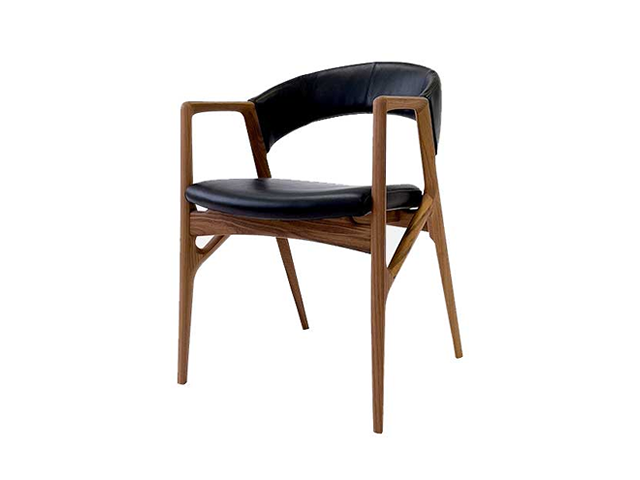 Owl アームチェア アウル 冨士ファニチア／椅子 鈴木一司 モダン