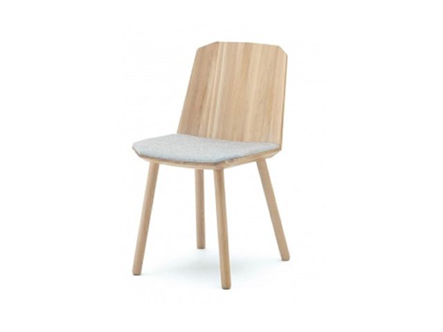 COLOUR WOOD SIDECHAIR カラーウッドサイドチェア KARIMOKU NEW STANDARD カリモクニュースタンダード／椅子