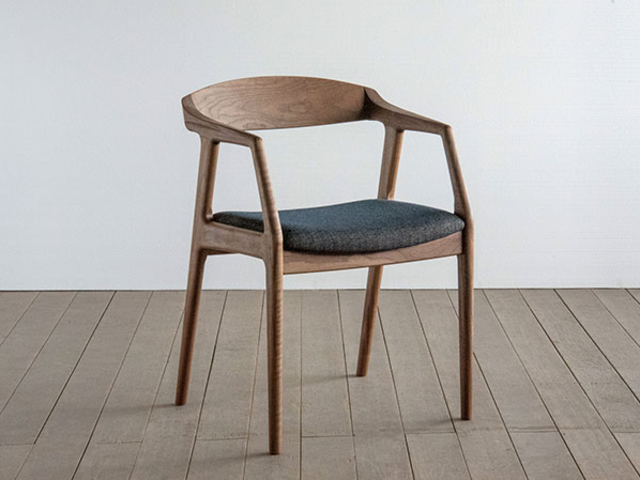 ユナ アームチェア SIKI FURNITURE シキファニチア／椅子