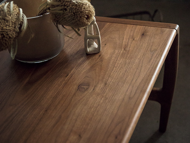 nico リビングテーブル 無垢材 ニコ 冨士ファニチア／松田 拓也 モダン