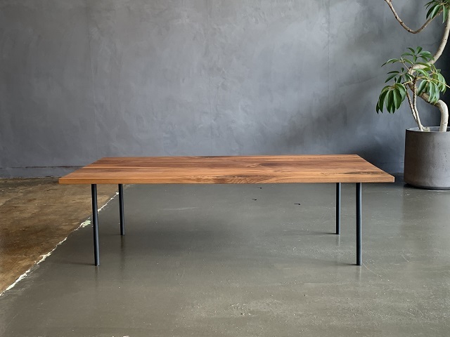 IRON LEG センターテーブル/25mm天板節有り 無垢 アイアン